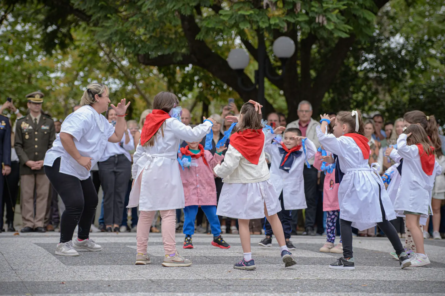 Con participación de instituciones educativas, Libertad recordó la gesta de los Treinta y Tres