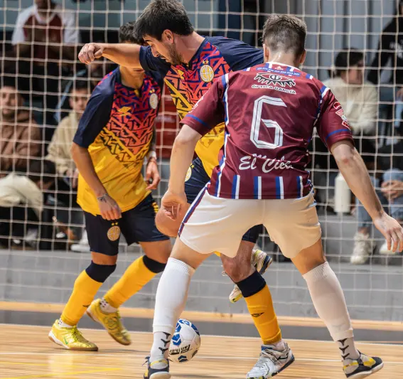 Copa OFI: Las Marujas venció en duelo de ida entre maragatos a El Amarillo