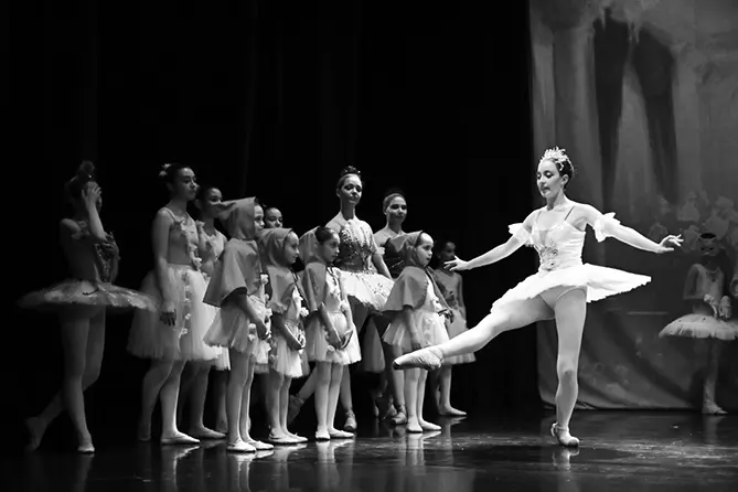 La vida te ríe y baila: el Teatro Macció celebra el Día Internacional de la Danza