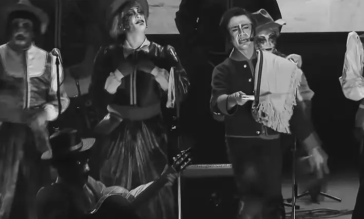 Si Dios Momo me llama, aquí estoy yo: Artigas y “Doña Bastarda” llegan al Teatro Macció