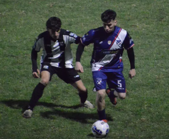 Campana no pudo hacer pie frente a Wanderers de Durazno y cayó en el debut copero