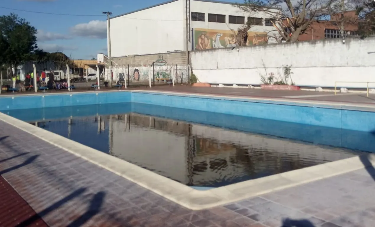 En seis meses quedará cerrada y climatizada la piscina de Libertad
