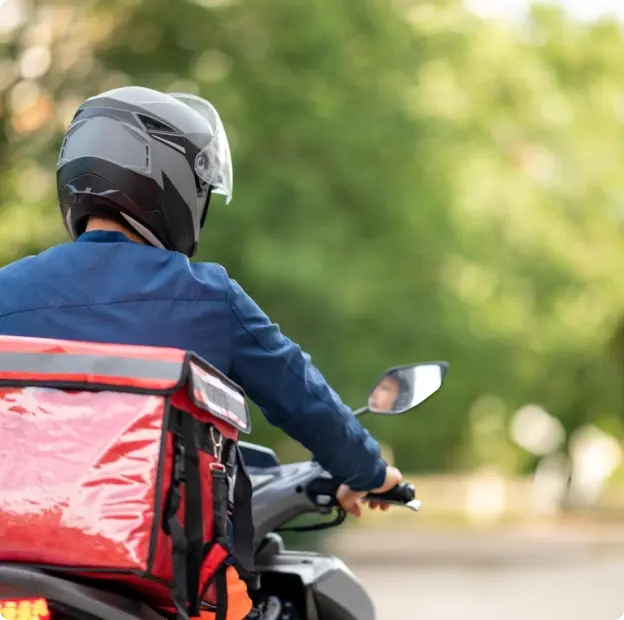 Golpearon y rapiñaron a un delivery en Delta del Tigre: la moto fue recuperada horas después