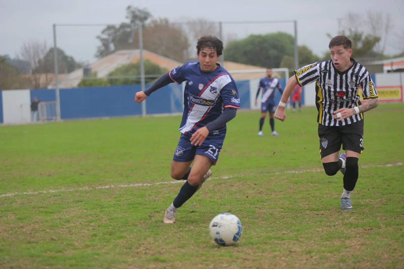 Copa “A”: Río Negro logró empate en Libertad ante Campana y sostuvo la primera posición