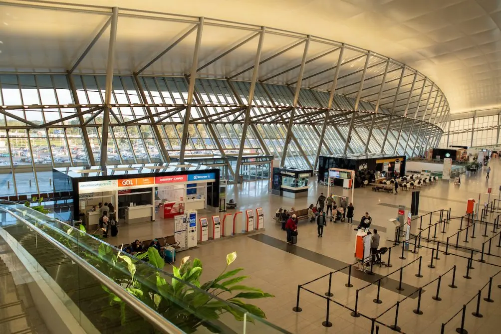 Intendencia gastó más de $2,6 millones en 13 viajes al exterior durante el actual período de gobierno