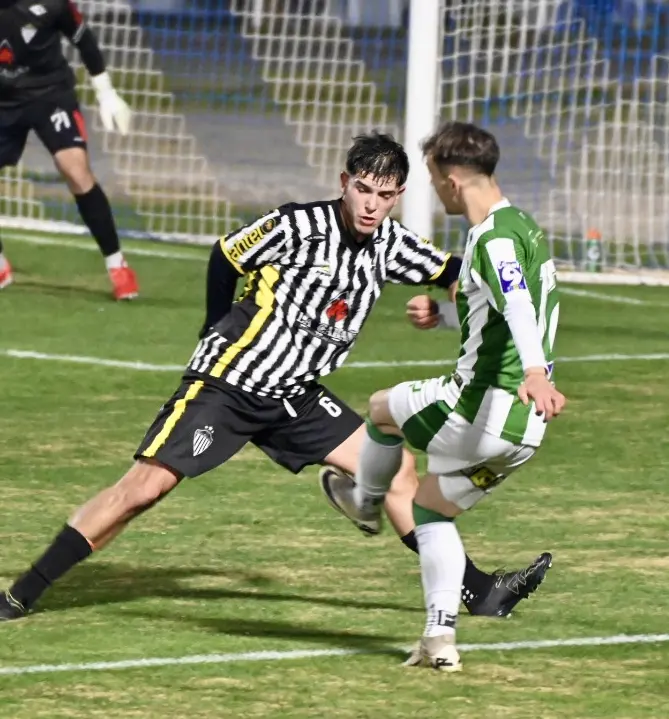 Central le arrebató a Río Negro el primer lugar del Apertura y evita la etapa de cuartos de final