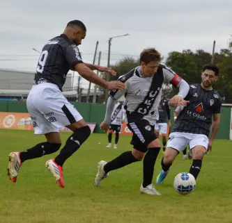 Río Negro volvió a perder con Ferro Carril de Salto y quedó eliminado en Copa “A” de OFI
