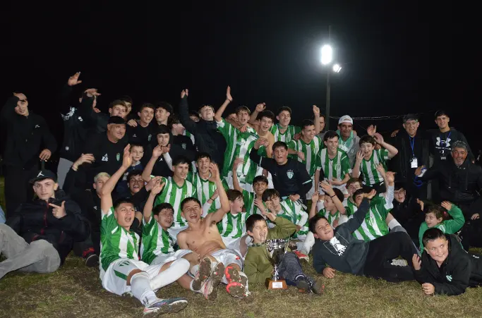 Sub 15: Universal se consagró campeón del primer torneo del año tras golear a Treinta y Tres