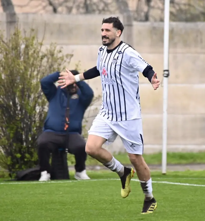 Río Negro recuperó la alegría del triunfo en clásico ante Central que se llevó con comodidad